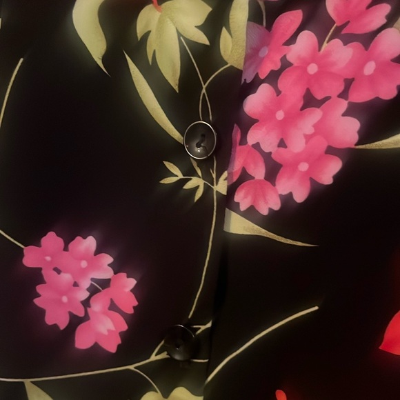 Jaclyn Smith Blouse - Picture 6 of 15